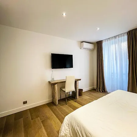 Splendide 3 Couleur Nature * Канны